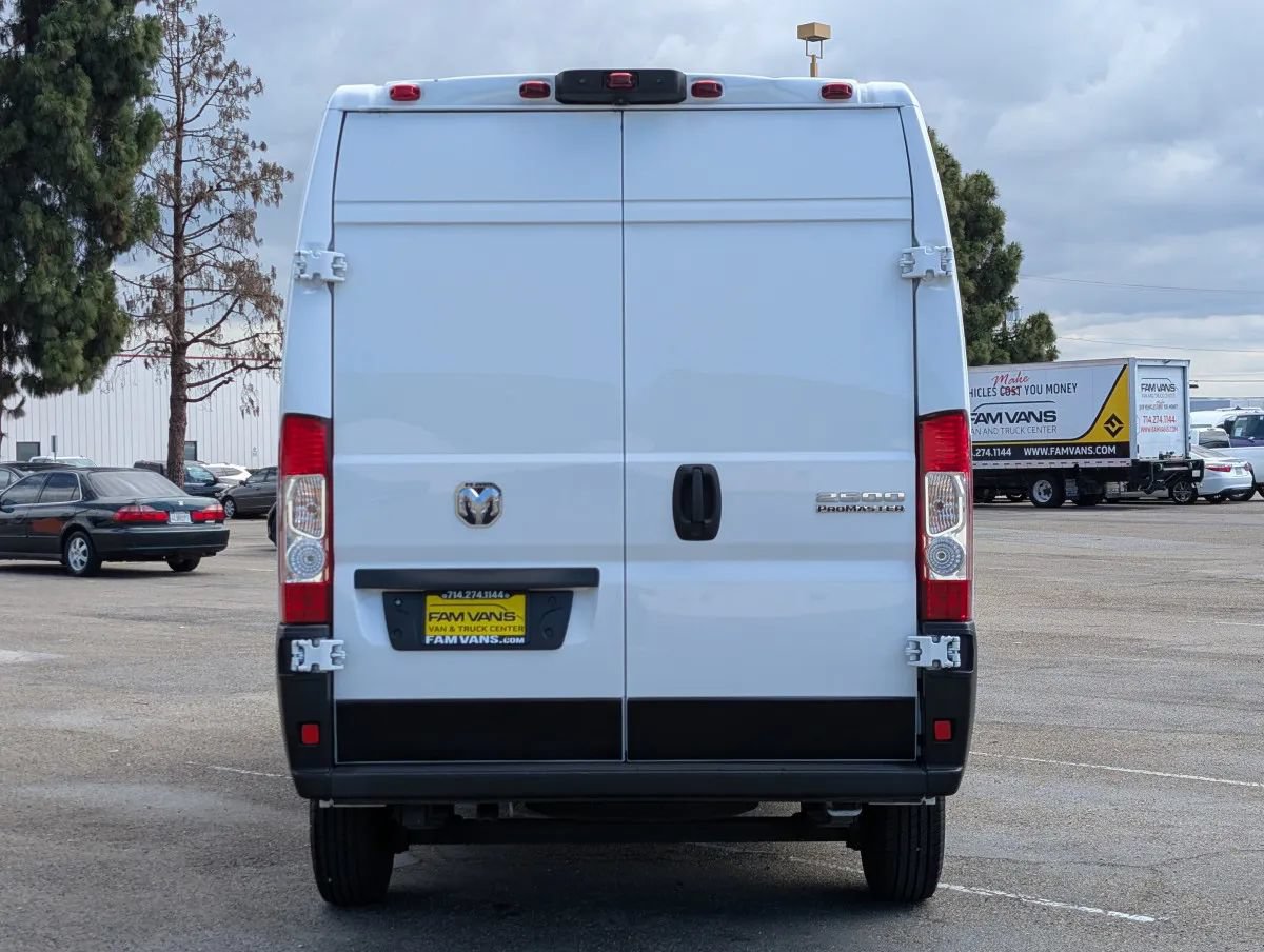Used 2023 RAM ProMaster 2500 FWD image 3
