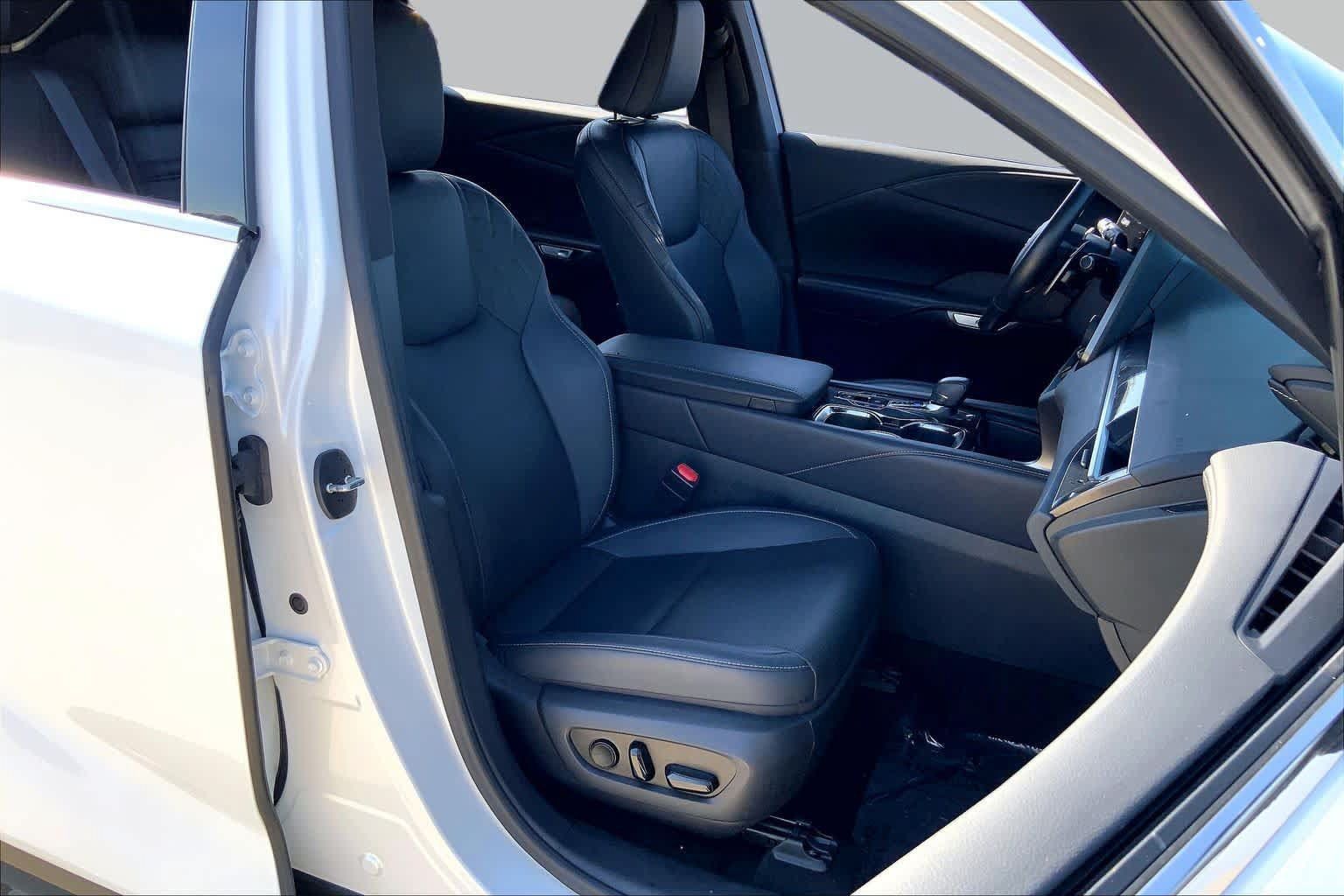Used 2024 Lexus RX 350 FWD w/ Technology Package image 9