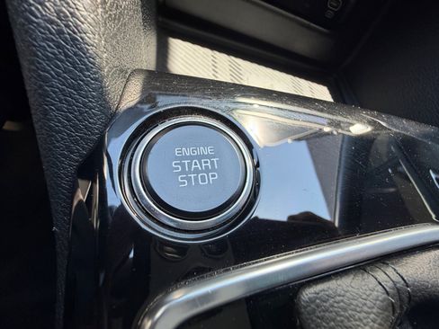 Used 2023 Kia Sportage X-Line AWD/4WD image 30