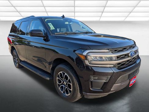 Used 2024 Ford Expedition XLT AWD/4WD image 1