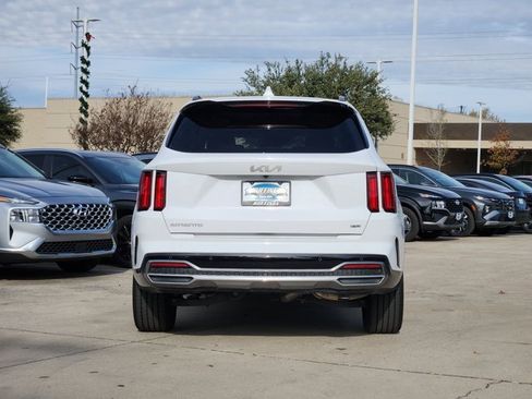 Certified 2023 Kia Sorento SX image 7