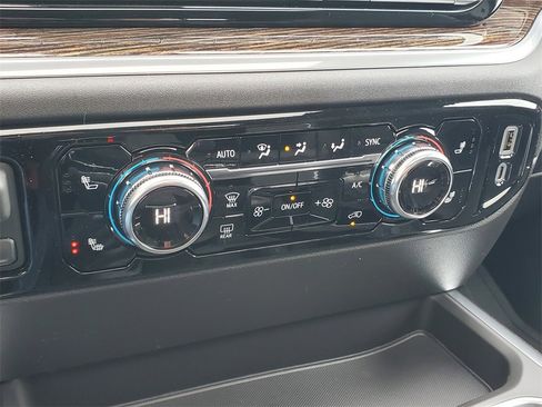 New 2026 GMC Sierra 1500 Elevation w/ Elevation Premium Package image 24