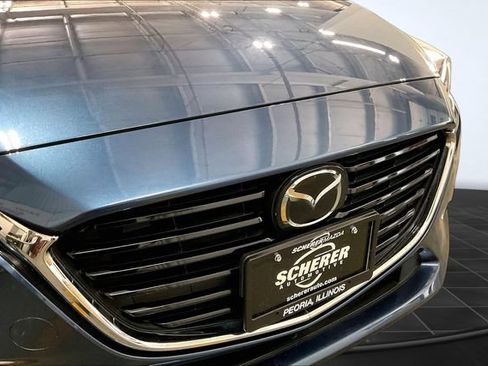 Used 2018 MAZDA MAZDA3 Grand Touring w/ Premium Equipment Package FWD image 28
