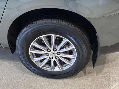 Used 2023 Buick Enclave Essence w/ Sound and Sites Package image 10