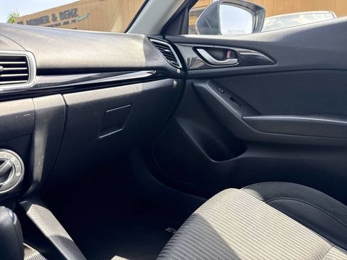 Used 2014 MAZDA MAZDA3 i Touring FWD image 39