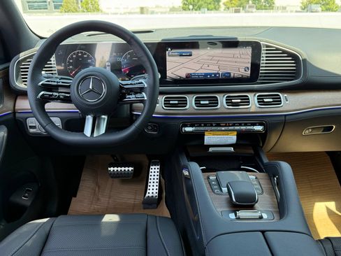 New 2026 Mercedes-Benz GLS 580 4MATIC image 28