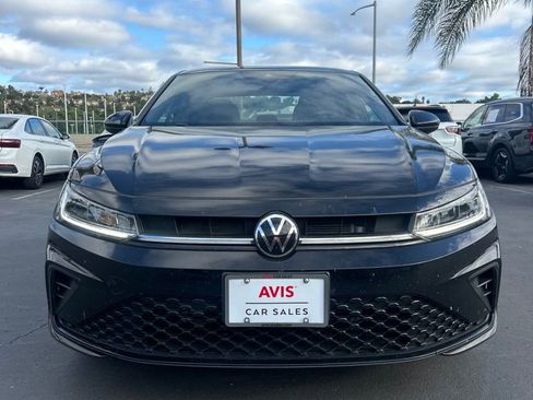 Used 2025 Volkswagen Jetta Sport image 4