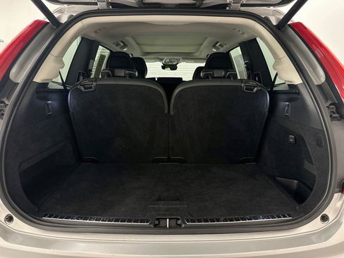 Used 2023 Volvo XC90 B5 Plus AWD/4WD image 32