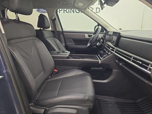 Used 2025 Hyundai Santa Fe SEL FWD image 9
