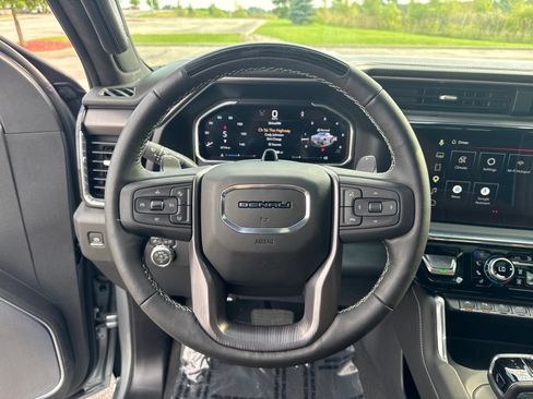 Used 2026 GMC Sierra 1500 Denali Ultimate AWD/4WD image 17
