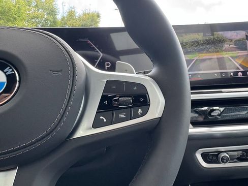 Used 2026 BMW X7 xDrive40i w/ M Sport Package image 26