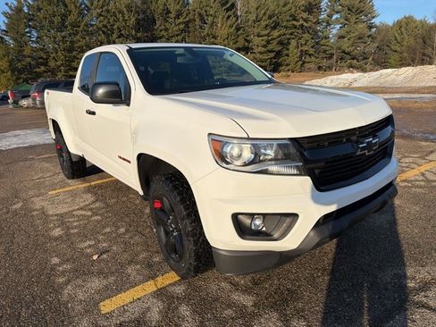 Used 2019 Chevrolet Colorado LT w/ Redline Special Edition image 4