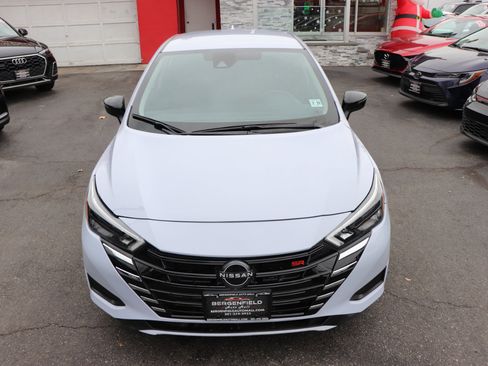 Used 2024 Nissan Versa SR image 9