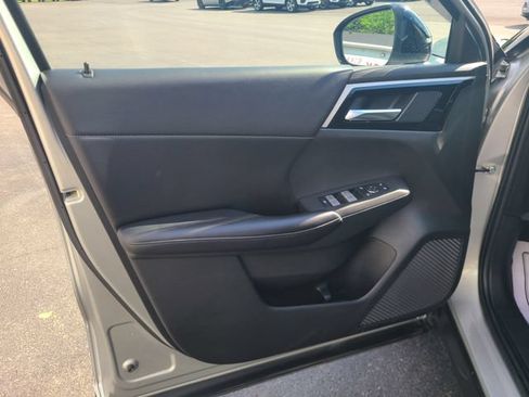 Used 2022 Mitsubishi Outlander SE FWD image 9
