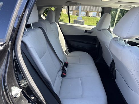 Used 2022 Toyota Corolla Cross LE w/ Moonroof Package AWD/4WD image 21