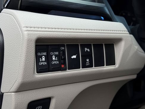 Used 2026 Honda Odyssey Elite image 13