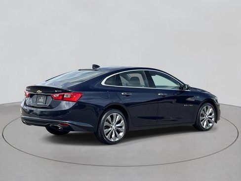 Used 2018 Chevrolet Malibu Premier w/ Premier Sun and Wheel Package FWD image 4