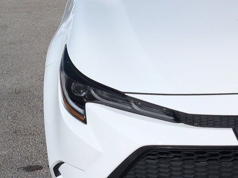 Used 2020 Toyota Corolla LE FWD image 10