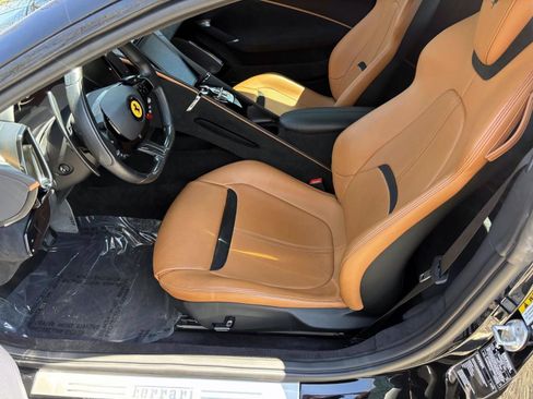Used 2022 Ferrari Roma RWD image 24