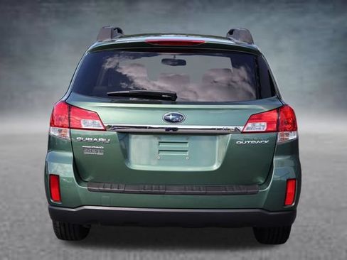 Used 2010 Subaru Outback 2.5i Limited AWD/4WD image 17