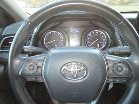 Used 2024 Toyota Camry SE image 23