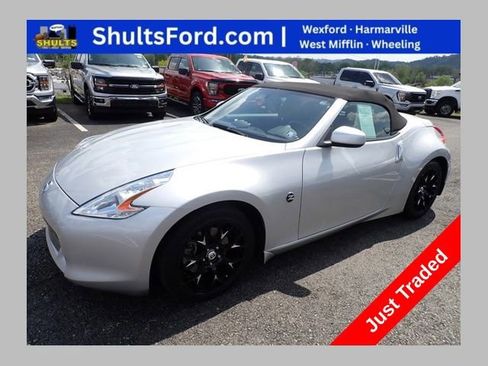 Used 2010 Nissan 370Z Roadster RWD image 1