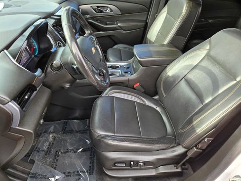 Used 2021 Chevrolet Traverse Premier w/ Redline Edition image 10