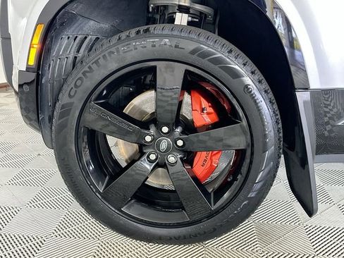 Used 2024 Land Rover Defender 110 X image 30