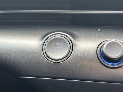 Used 2024 Hyundai Kona SE image 27