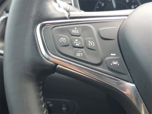 Used 2021 Chevrolet Equinox Premier image 21