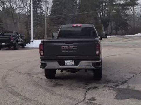 Certified 2022 GMC Sierra 3500 Pro w/ Convenience Package image 8
