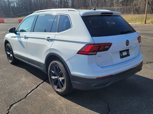 Used 2022 Volkswagen Tiguan SE AWD/4WD image 9