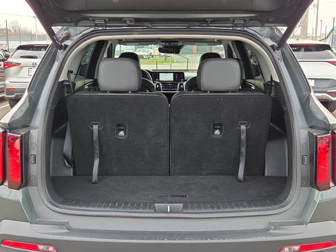 Used 2023 Kia Sorento X-Line EX image 4