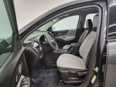 Used 2018 Chevrolet Equinox LS image 12
