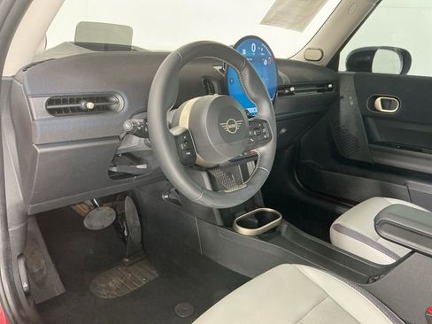 Certified 2025 MINI Cooper S image 19