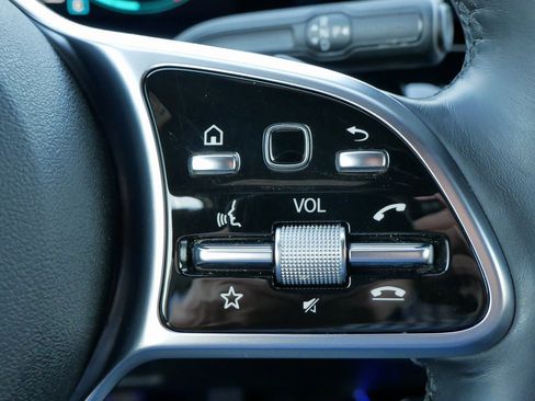 Used 2021 Mercedes-Benz GLA 250 4MATIC image 36