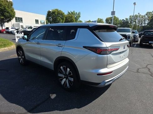 Used 2025 Mitsubishi Outlander SE AWD/4WD image 7