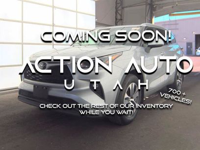 Used 2023 Toyota Highlander XLE
