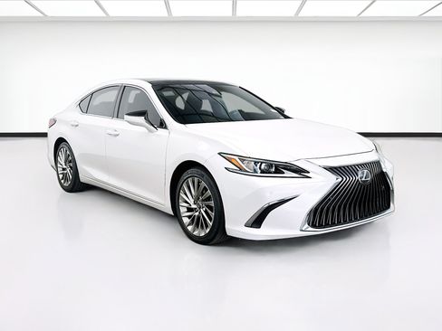 Used 2019 Lexus ES 350 w/ Accessory Package FWD image 3