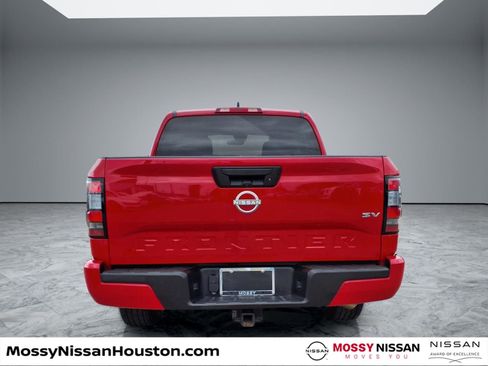 Used 2023 Nissan Frontier SV w/ Tow Package image 6