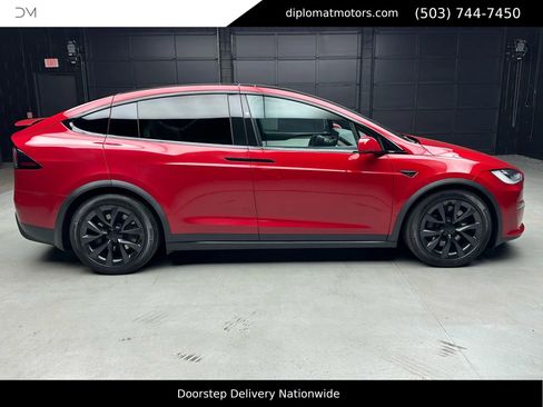 Used 2023 Tesla Model X image 8