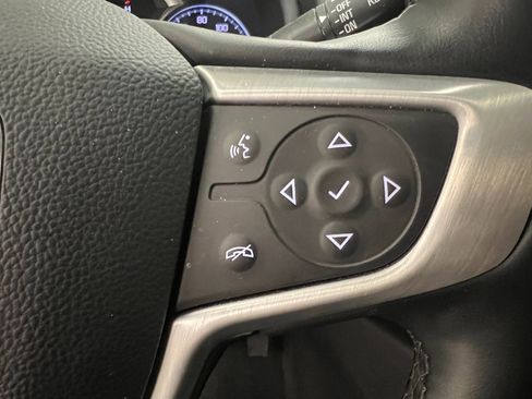 Used 2024 GMC Terrain SLT image 34