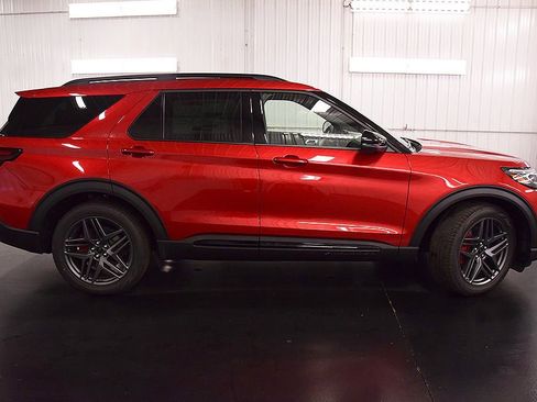 New 2026 Ford Explorer ST image 8