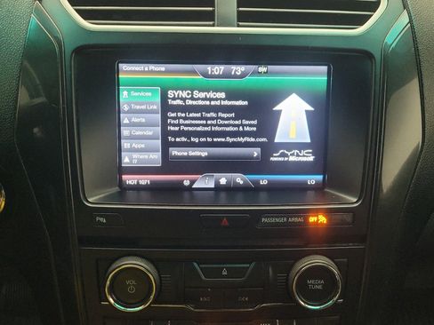 Used 2016 Ford Explorer XLT w/ Equipment Group 202A AWD/4WD image 25