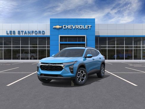 New 2026 Chevrolet Trax LT w/ Sunroof Package FWD image 8