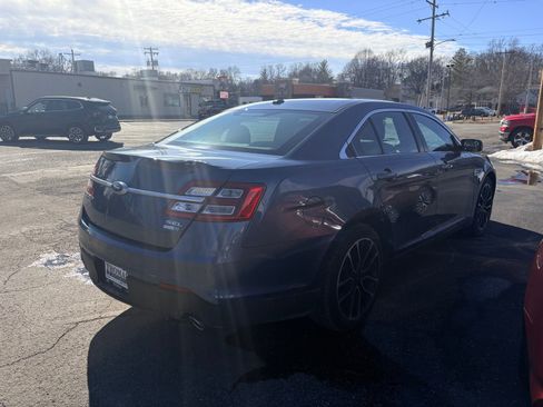 Used 2019 Ford Taurus SEL w/ Equipment Group 201A image 6