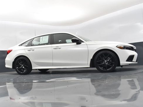 Used 2024 Honda Civic Sport image 31