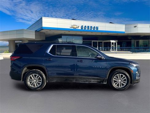 Used 2023 Chevrolet Traverse LT image 5