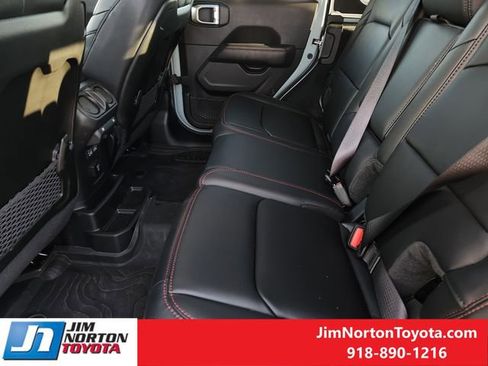 Used 2024 Jeep Wrangler Unlimited Rubicon image 31