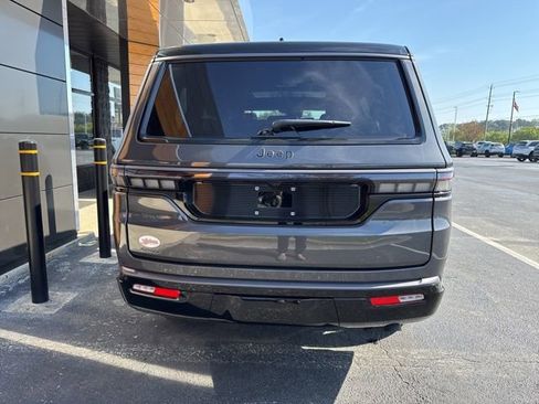 New 2026 Jeep Grand Wagoneer Summit w/ Premium Group III AWD/4WD image 30